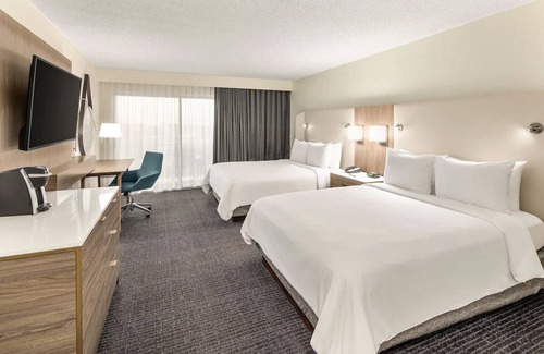 Florida Central Atlantic Coast Hotel | Modern Family-Friendly Unit near Disney World