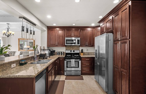 Laguna Hills House | Modern Family Getaway Near Laguna Beach with Game Room & Fire Pit