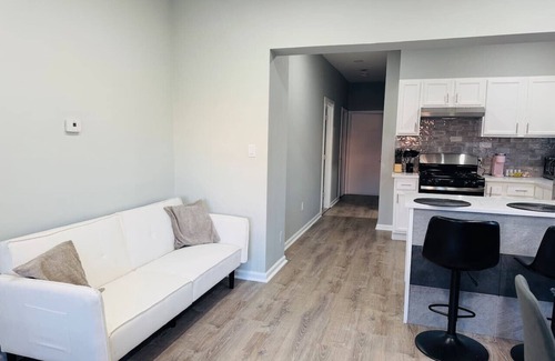 Passaic House | Modern Family Getaway to NYC