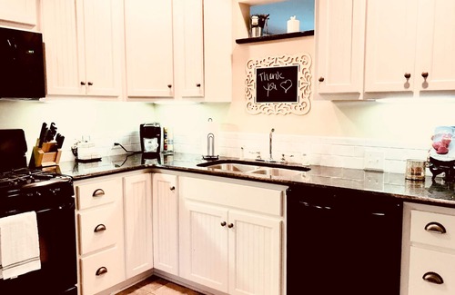 Lexington House | Modern Farmhouse near VMI, W&L, SVU & VA Horse Ctr