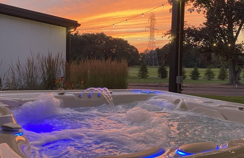 Wheeler House | Modern FarmHouse Stay On 12 Acres with Fireplace and Hot Tub, Sleeps 16