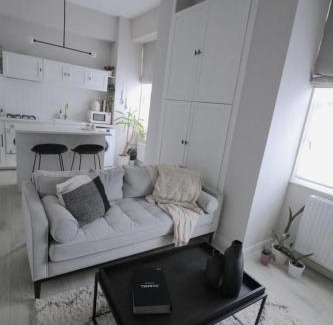 Bonnington Apartment | Modern Flat in Central Edinburgh