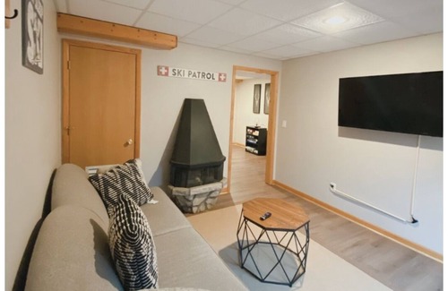 Wisconsin Dells Cabin | Modern Folk Cabin mins away from Wisconsin Dells