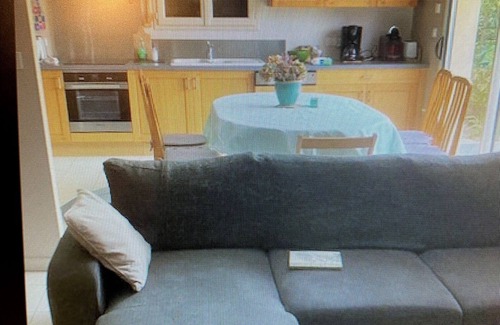 Marcillac-Saint-Quentin House | Modern house with enclosed garden, Périgord noir. 8km from Sarlat 20 mn from Lascaux.