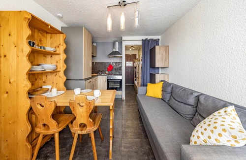 Montgellafrey Apartment | Modern studio 4 pers, near slopes, south balcony