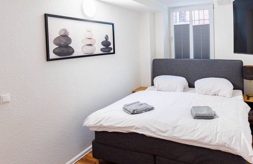 Steintor-Vorstadt Apartment | Modern furnished apartment for 4 persons directly at Rostock main station.