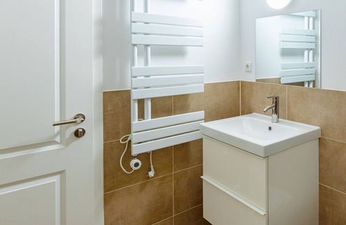 Steintor-Vorstadt Apartment | Modern furnished apartment for 4 persons directly at Rostock main station.