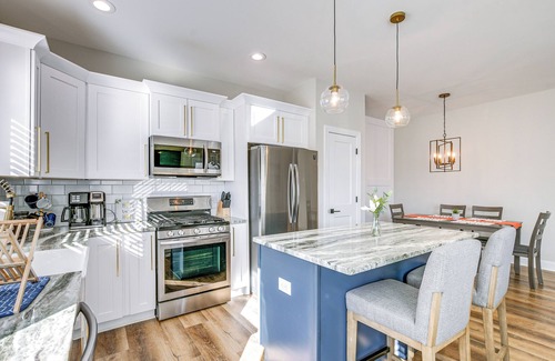 Greer House | Modern Greer Retreat: Walk to Historic Downtown!