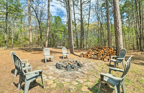Higden House | Modern Greers Ferry Escape with Deck and Fire Pit