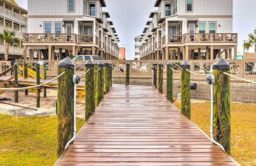 Gulf Shores Cabin | Modern Gulf Shores Cottage w/ Pool & Beach Access!
