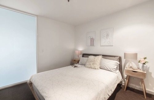 Richmond North Apartment | Modern Heights Resort Style Living off Bridge Rd