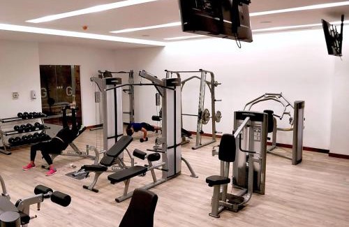 Anahuac Apartment | Modern Hi-rise With Indoor Pool & Hot Tub