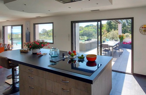 Taglio-Isolaccio House | Modern, high-quality furnished apartment for the family or a group of friends.