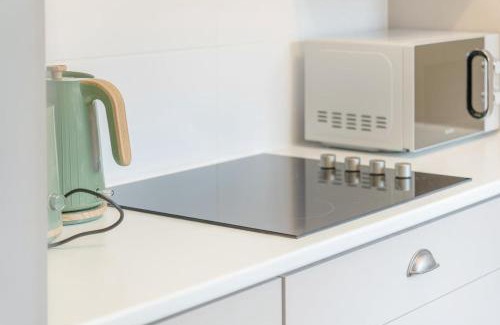 Stanley House | Modern High Spec House, Free Parking, 4 bed, sleeps 7