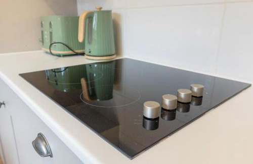 Stanley House | Modern High Spec House, Free Parking, 4 bed, sleeps 7