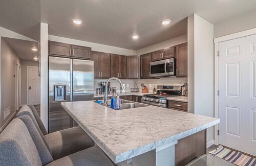 Rapid City Apartment | Modern Hills Home + Hot Tub