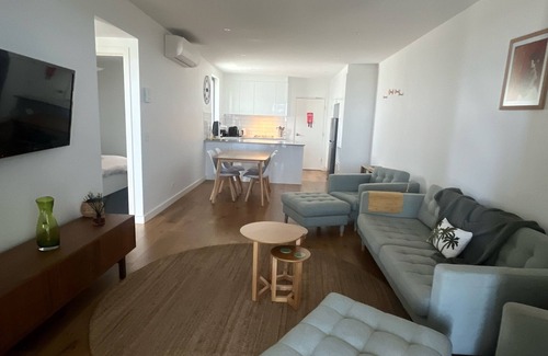 Prospect Apartment | Modern Holiday Apartment in Prospect, South Australia
