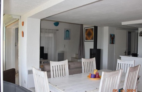 Theoule-sur-Mer House | Modern Holiday Home in Th oule sur Mer With Swimming Pool