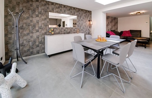 Marchin House | Modern holiday home in Marchin with a jacuzzi