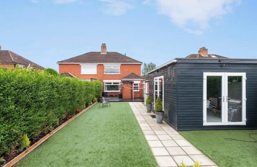 Castlereagh House | Modern Home 10 Mins to Belfast City