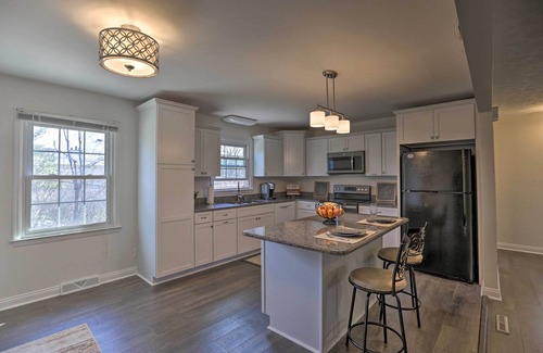 Lexington House | Modern Home 3 Mi to UK, 5 Mi to Bourbon Trail