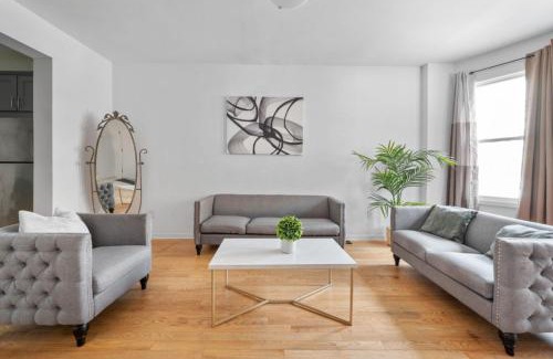 The Heights House | Modern Home 4BR 3BA - 20 Min to Timesquare