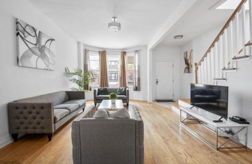 The Heights House | Modern Home 4BR 3BA - 20 Min to Timesquare