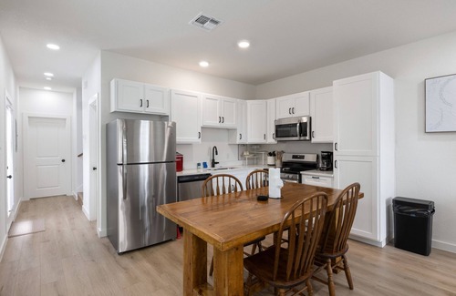 Denver Heights House | Modern Home - cowboy pool & more! mins from Riverwalk, Alamodome, Frost, AFB!