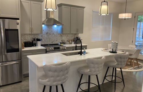 Hadley - Washington House | Modern home in a great location with fenced yard, patio, grill, AC, & W/D