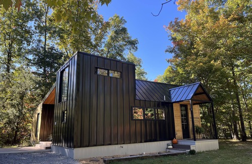 Muddy Pond House | Modern Home in Monterey Tennessee