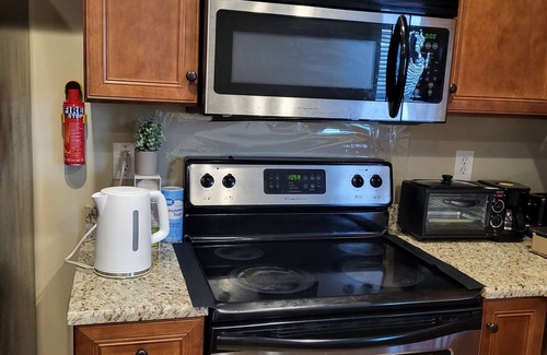 Mobile House | Modern home in quiet cul-de-sac near University of South Alabama!