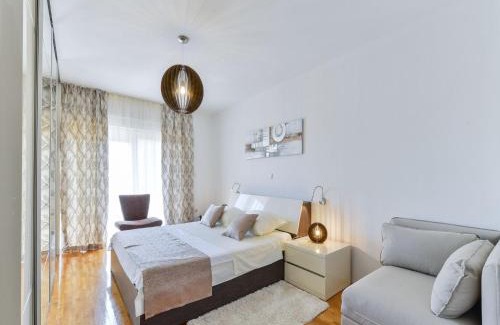 Pristeg House | Modern Home in Quiet Pristeg