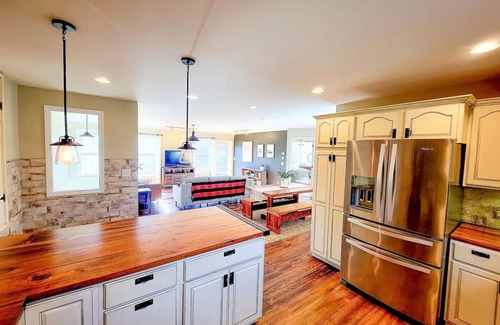 Waterbury House | Modern home, minutes to Waterbury, Stowe, and Sugarbush