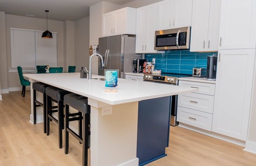 Sheffield Park Hotel | Modern Home near Plaza Midwood