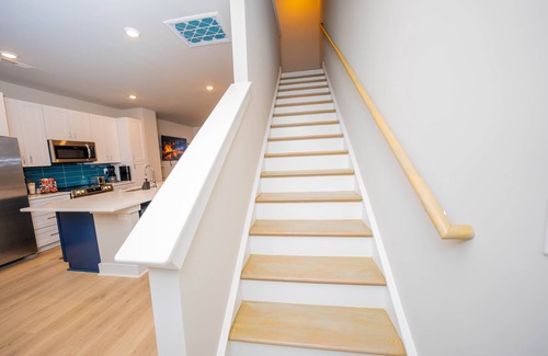 Sheffield Park Hotel | Modern Home near Plaza Midwood