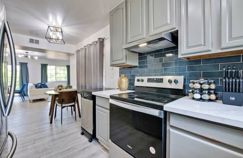 West San Jose Apartment | Modern Home near Santana Row, San Jose