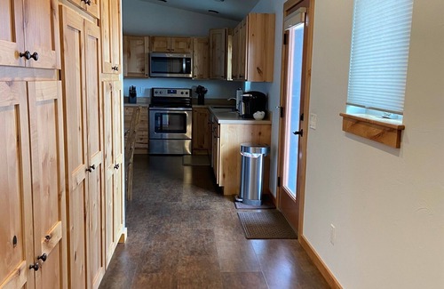 Ennis House | Modern home near the Madison River