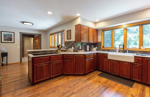 Missoula House | Modern home on gorgeous 7-acres along the infamous Blackfoot River