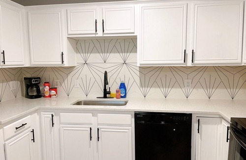 South Arlington House | Modern home, perfect for extended stay. Pets friendly