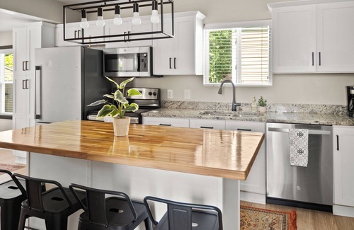 New Albany House | Modern Home w/Hot Tub, Mins from Downtown Louisville