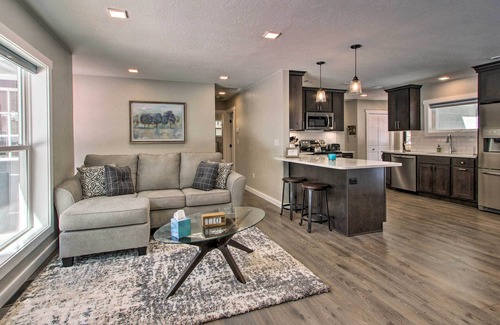 Helena House | Modern Home w/Wooded Views: 10 Mi Outside Helena!