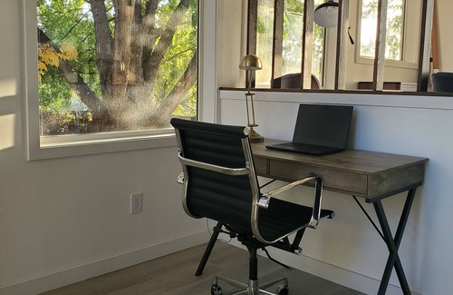East Central House | Modern Home with Game Room, Private Yard, Panoramic Views, 5B Sleeps 8+