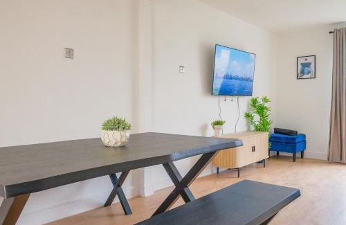 Watford House | Modern Home with Games Room, Watford