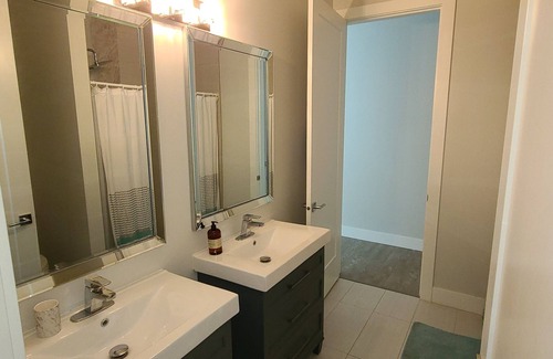 McKinley House | ***MODERN HOME WITH PRIVATE LAKE ACCESS AT MCKINLEY BEACH***
