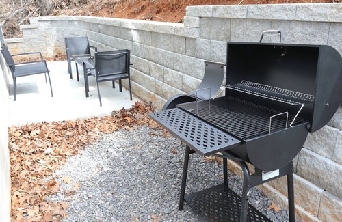 Rossville House | Modern home with sweeping views of Lookout Mountain just 5 miles from downtown
