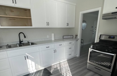 Lynwood House | Modern & Homely 3 BD 15 minutes from Airports, Beaches, DTLA & more