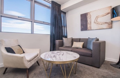 Chatswood CBD Apartment | Modern Hotel Apartment Train Station Access! 1Bed1Bath at Chatswood