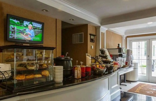 West Orange House | Modern Hotel Near Eagle Rock Reservation – Perfect Stays