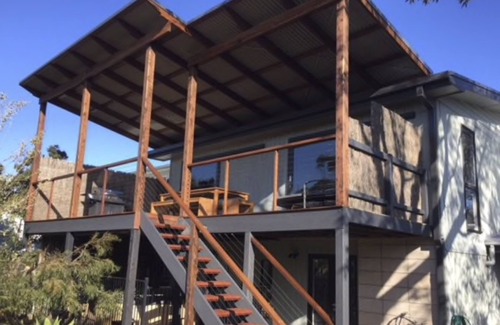 Rhyll House | Modern House, 3 bedroom, Spa and ocean views