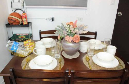 Cabanatuan House | Modern House by EC Homes